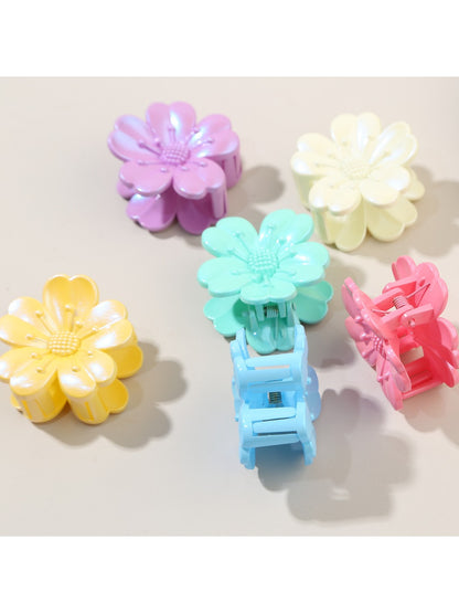 Beau - Minimalist Flower Hair Claw Clip