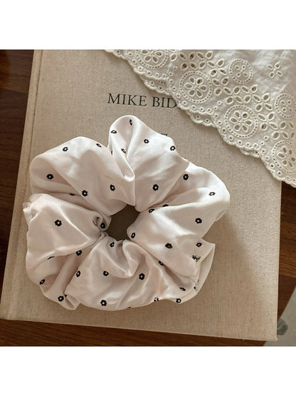 Gifty - Polka Dot Print Scrunchie Hair Ties