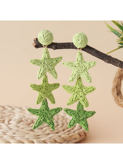 Earedge star pendant earrings styled with casual outfit
