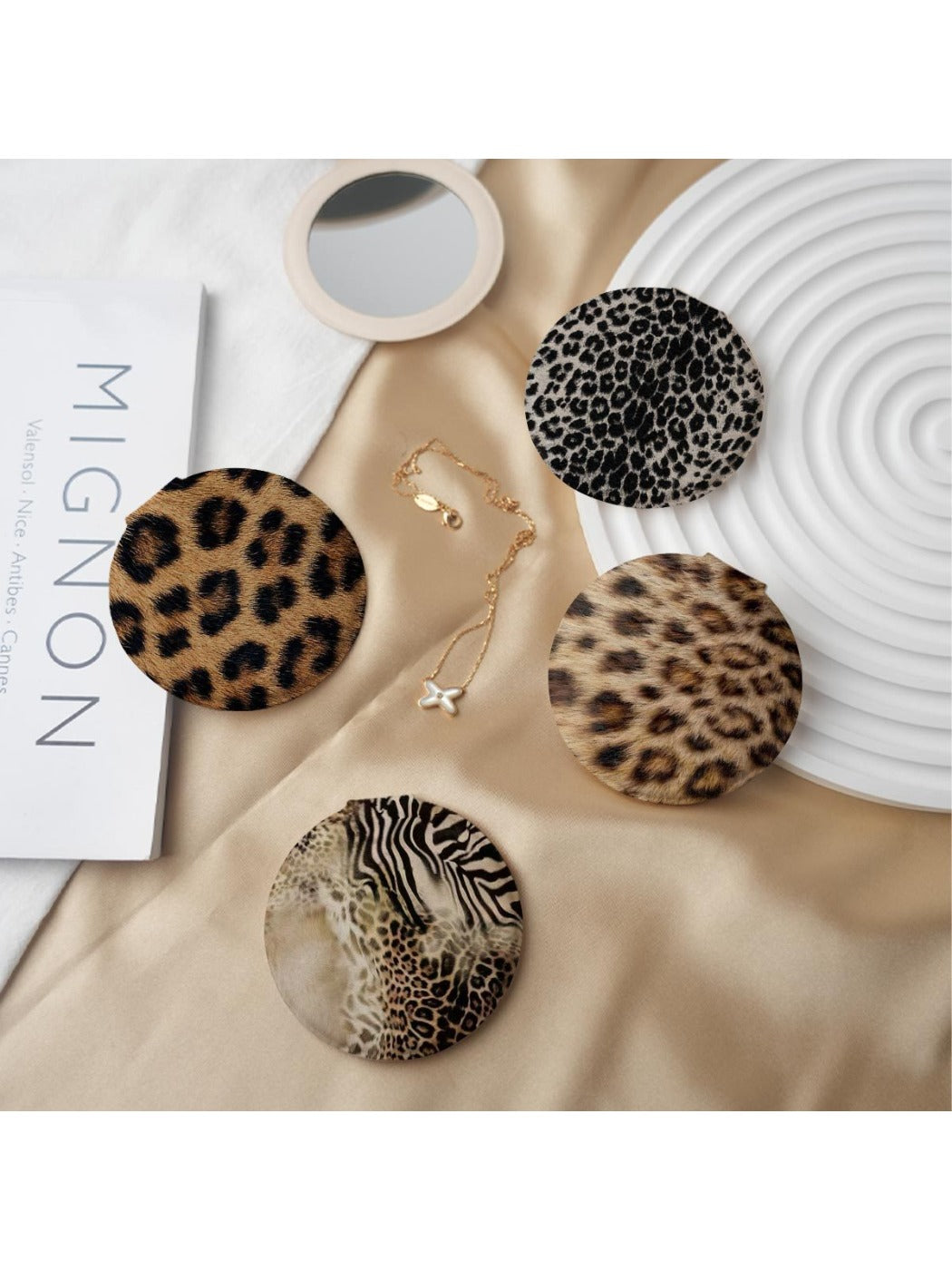 Mirroray - Vintage Leopard Print Round Compact Mirror
