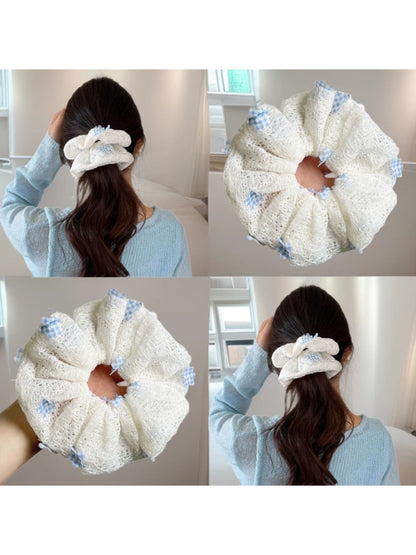Gifty - Floral Hollow Petal Polyester Scrunchie