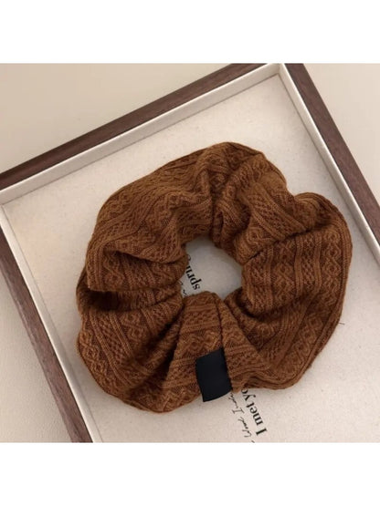 Gifty - Vintage Fabric Scrunchie Hair Tie
