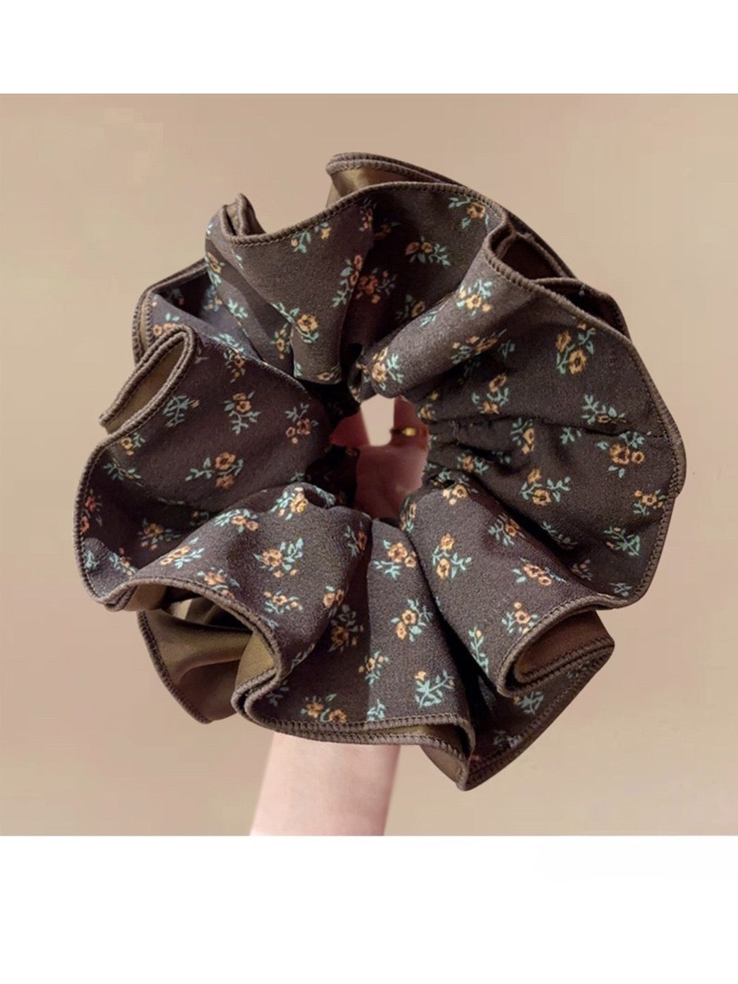Gifty - Brown Floral Satin Scrunchie
