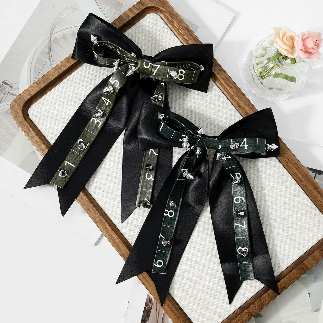 Beau - Y2K Rivet Detail Bow Hair Clip
