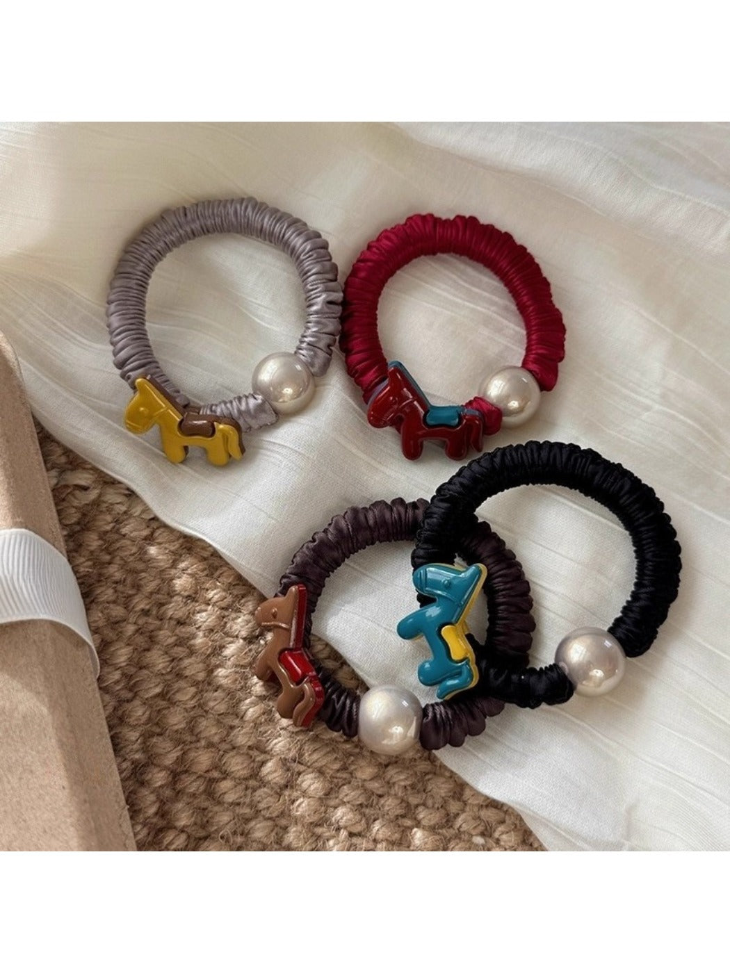 Gifty - Hair Tie with Pony Charm