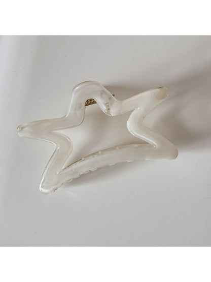 Beau - Openwork Five Pointed Star Claw Clip