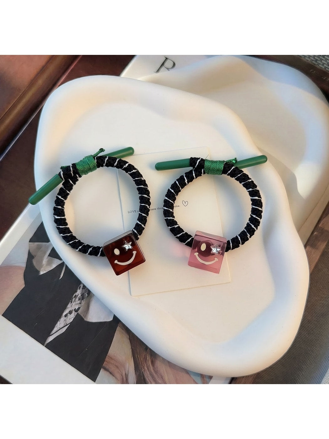 Gifty - Smiley Face Square Accent Elastic Hair Tie