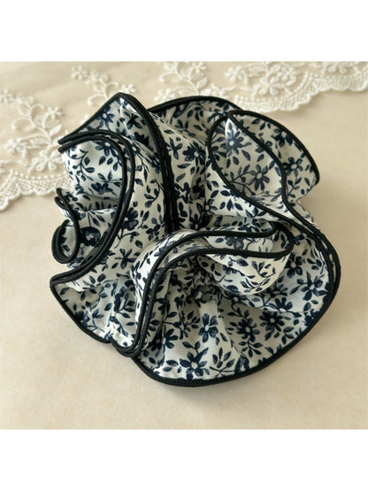 Gifty - Vintage Floral Tiered Scrunchie