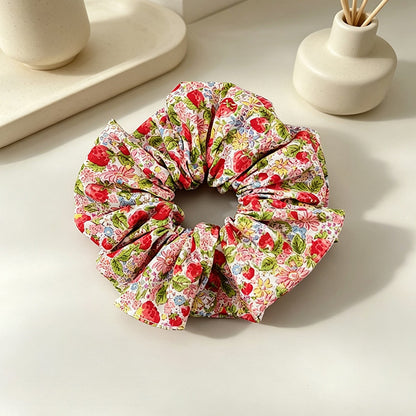 Gifty - Red Floral Print Polyester Scrunchie