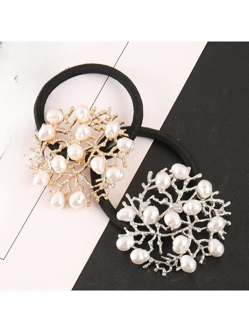 Gifty - Alloy Flower-Shaped Hair Tie