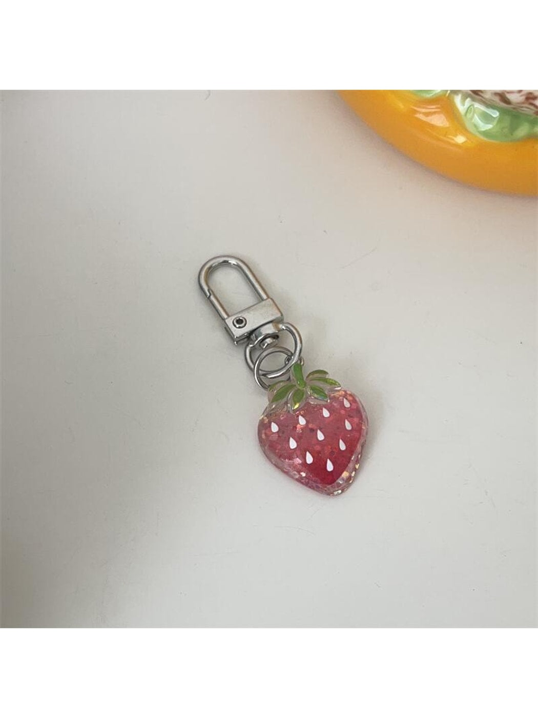 Keypus - Transparent Glitter Gradient Strawberry Keychain