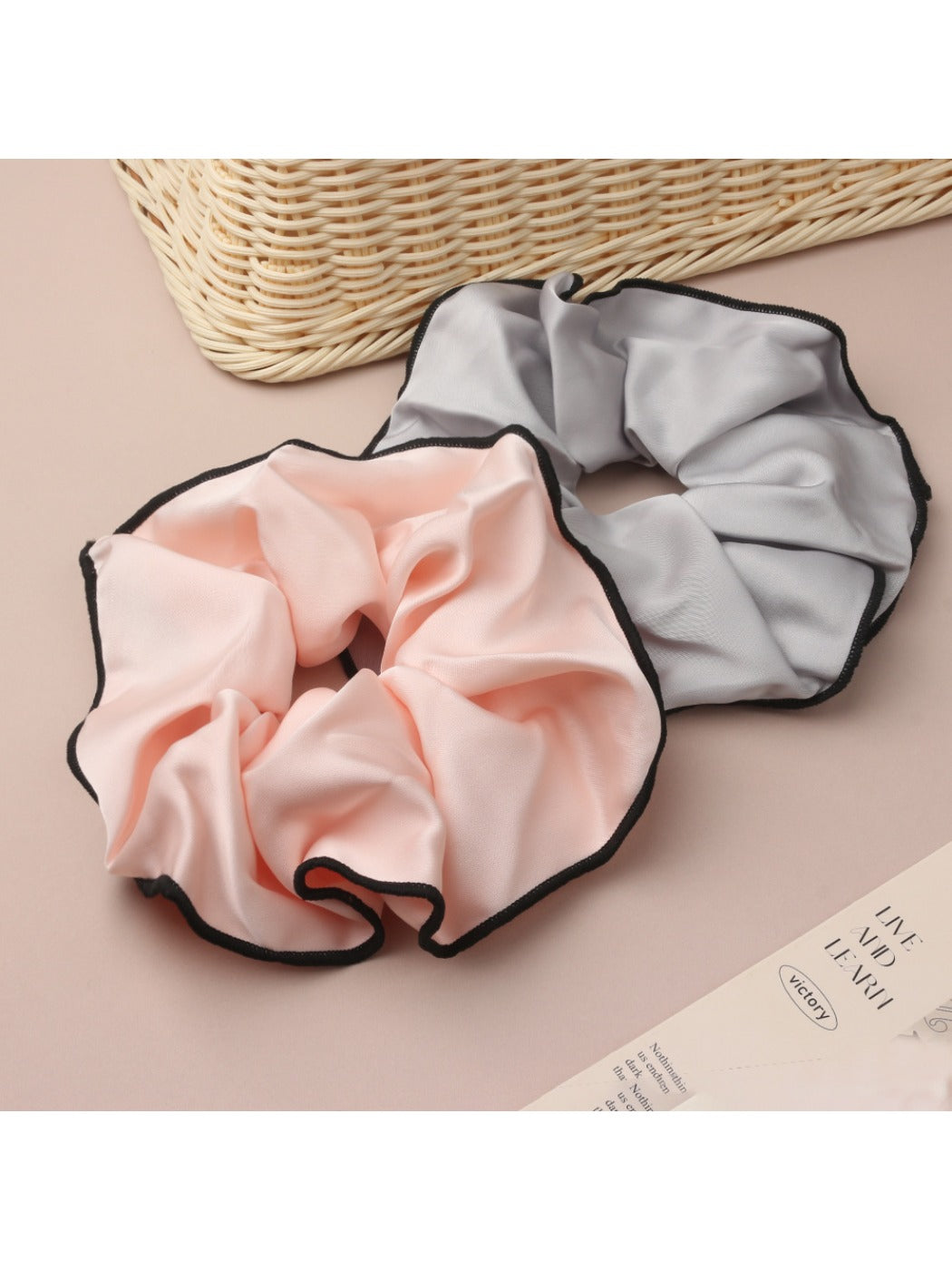 Gifty - Fashion Elastic Scrunchie Hair Tie