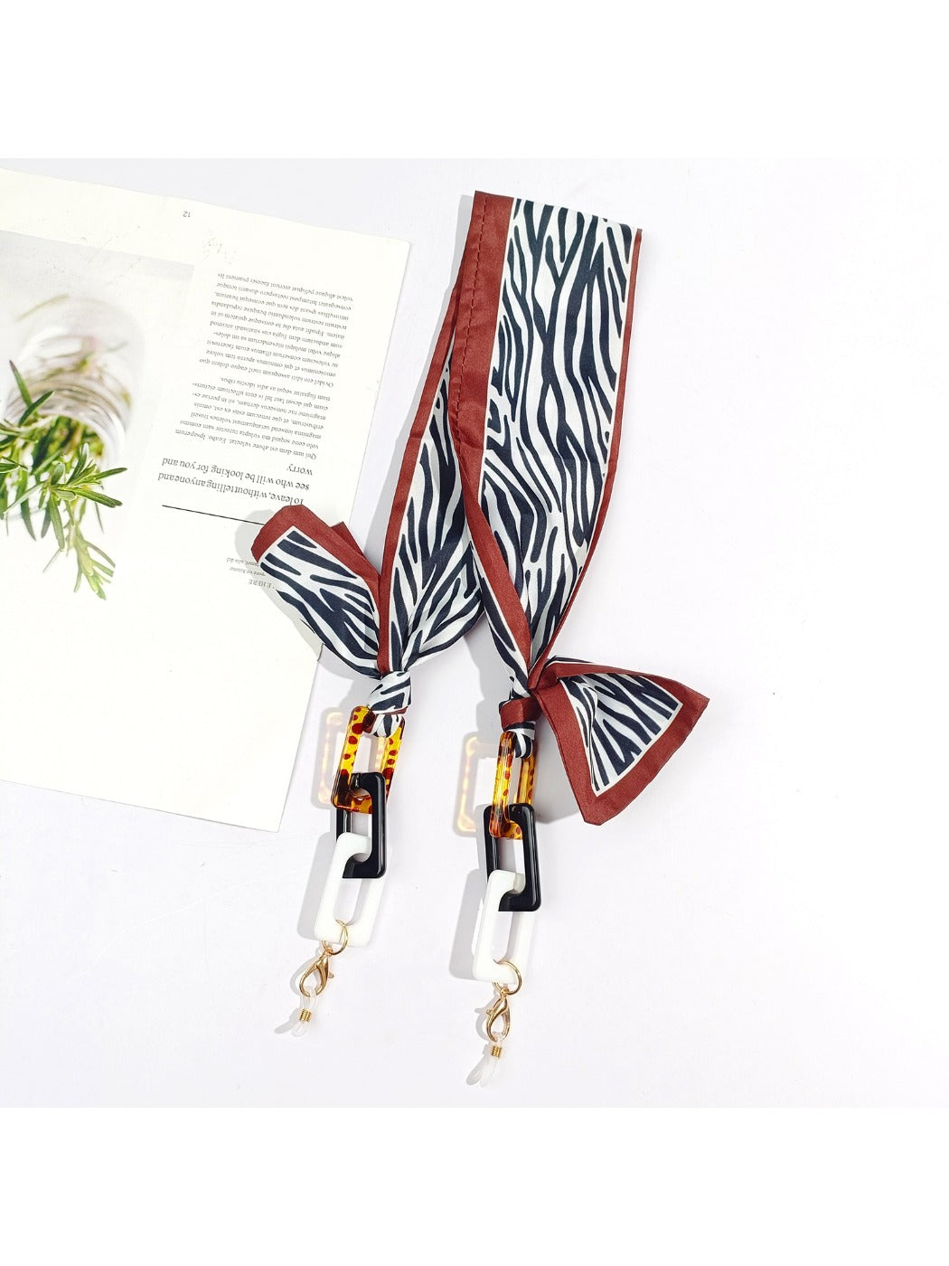 Velra - Vintage Striped Eyeglass Strap