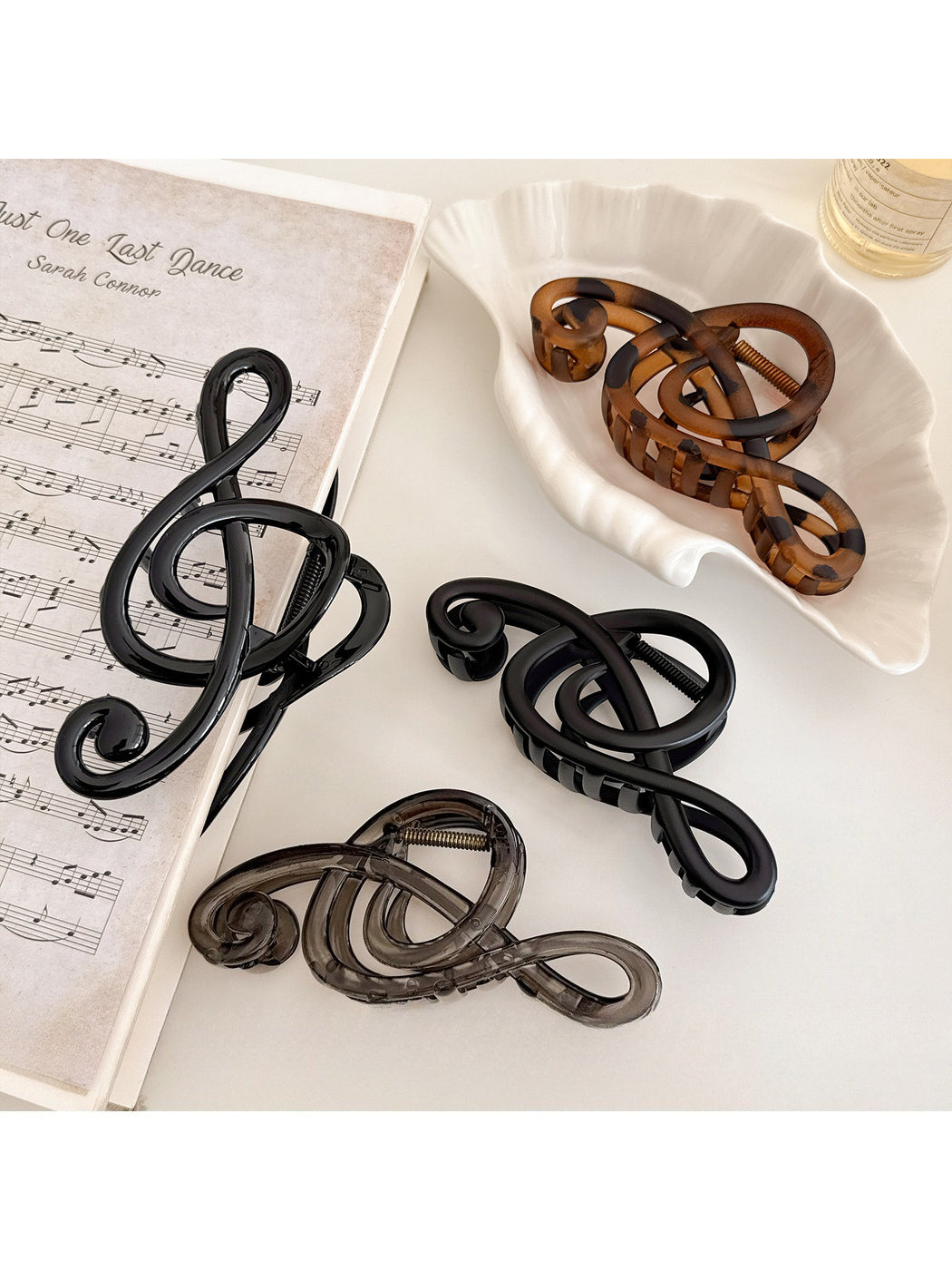 Beau - Glossy Music Note Design Claw Clip