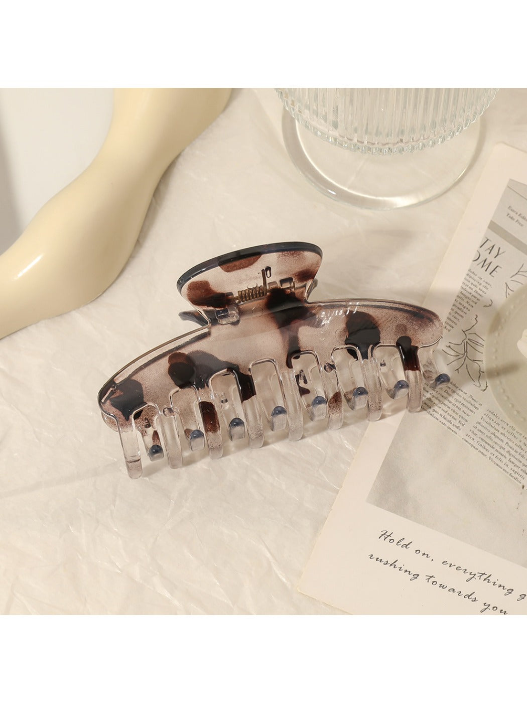Beau - Vintage Leopard Print Half Moon Claw Clip