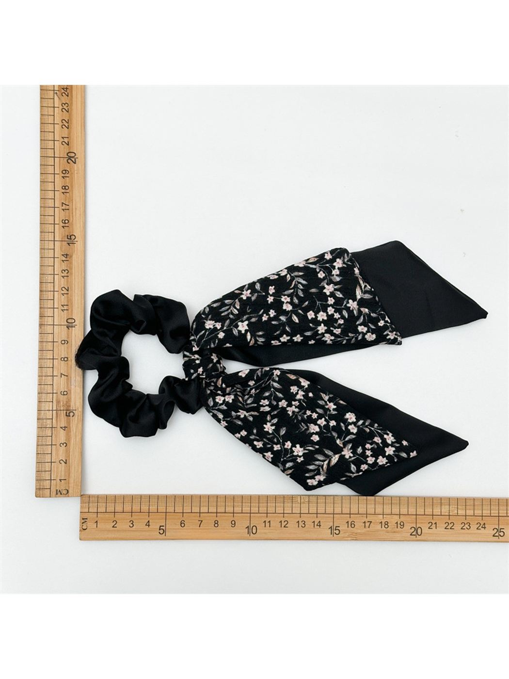 Gifty - Floral Ribbon Tail Layered Bow Scrunchie