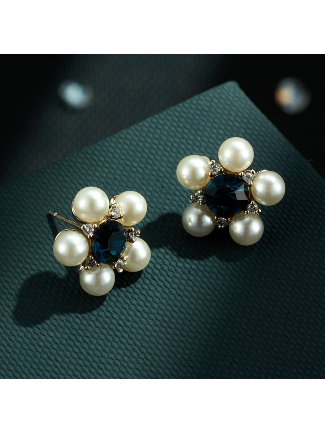 Earedge - Vintage Floral Plated Alloy Stud Earrings