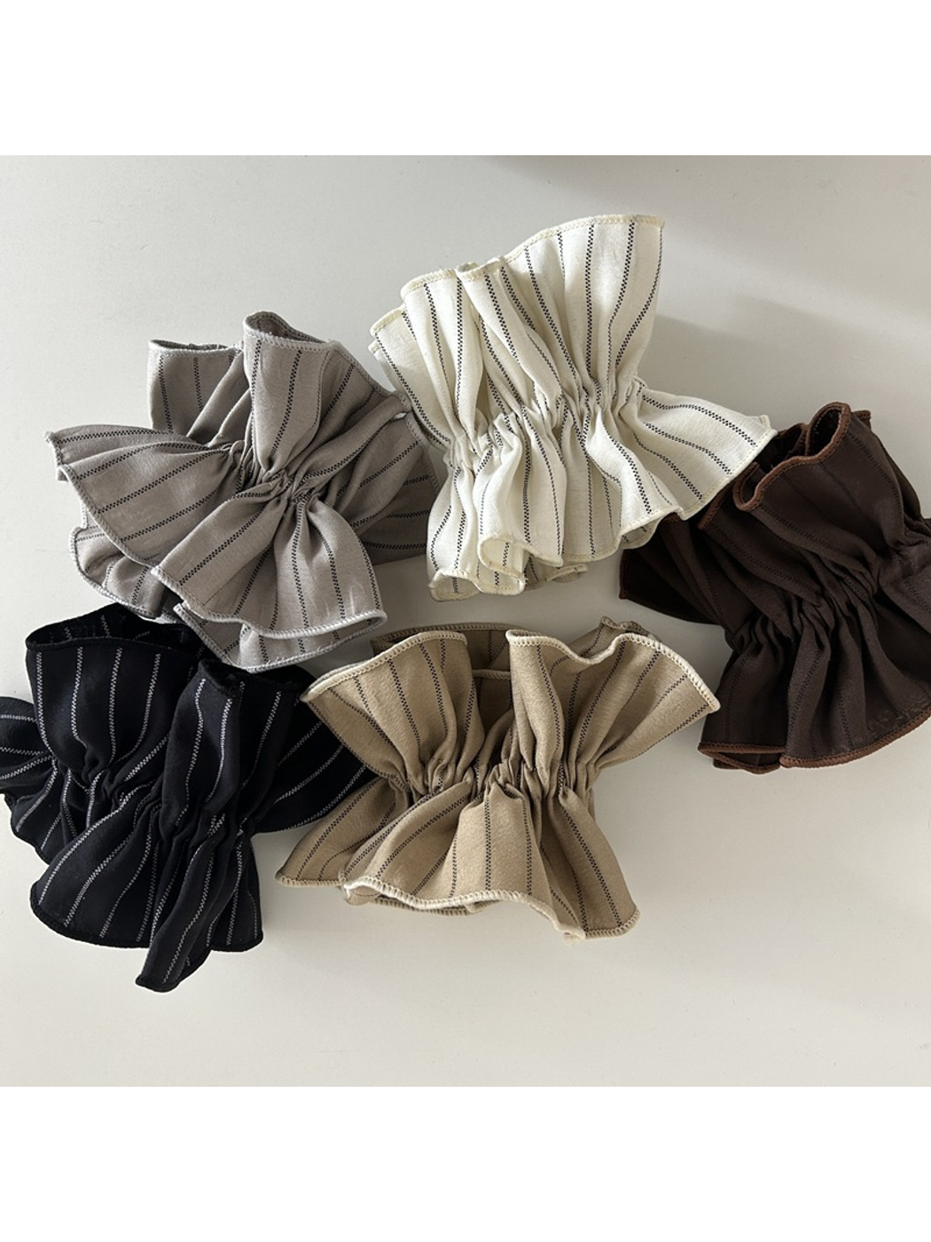 Gifty - Striped Elegant Polyester Hair Scrunchie