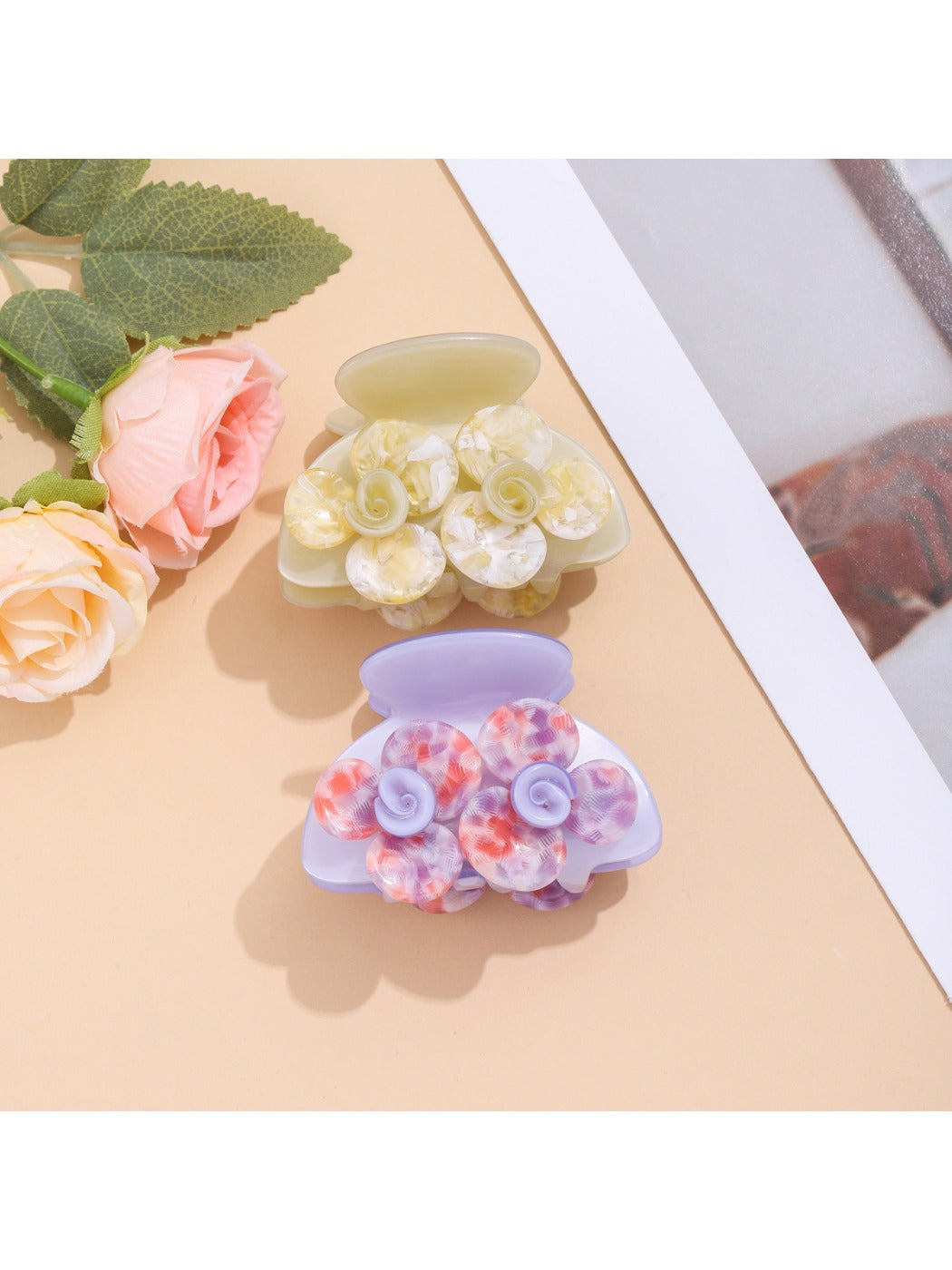 Beau - Adorable Embossed Camellia Hair Claw Clip