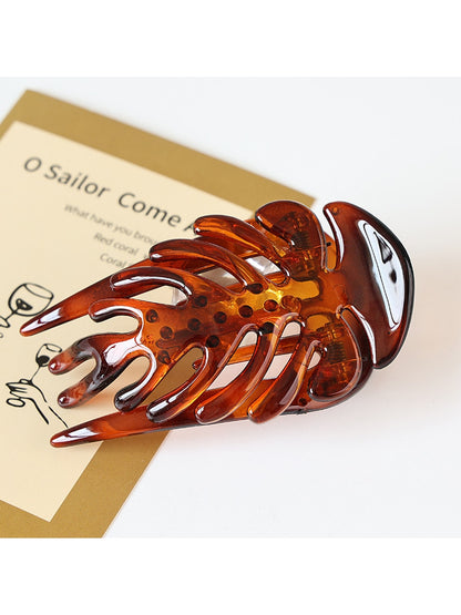 Beau - Simple Plastic Leaf Shape Hair Clip