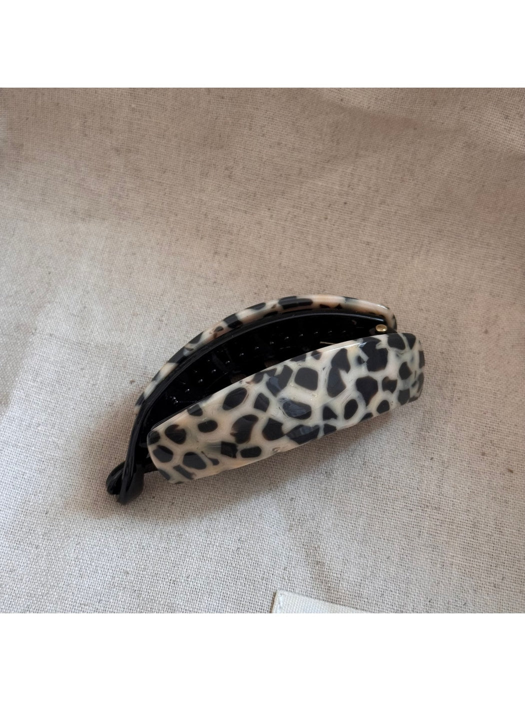 Beau - Irregular Acetate Fiber Banana Clip
