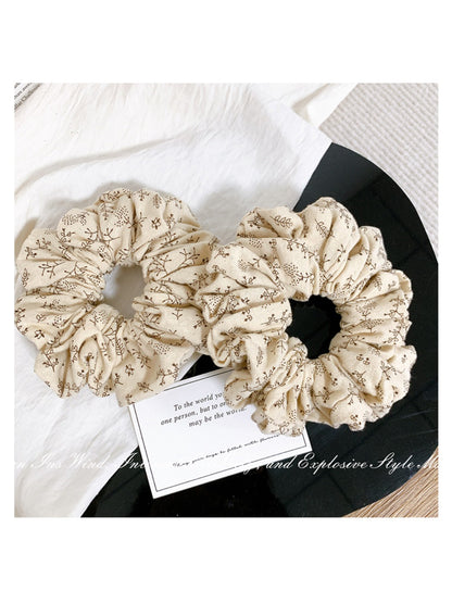 Gifty - Floral Crinkle Scrunchie Hair Tie