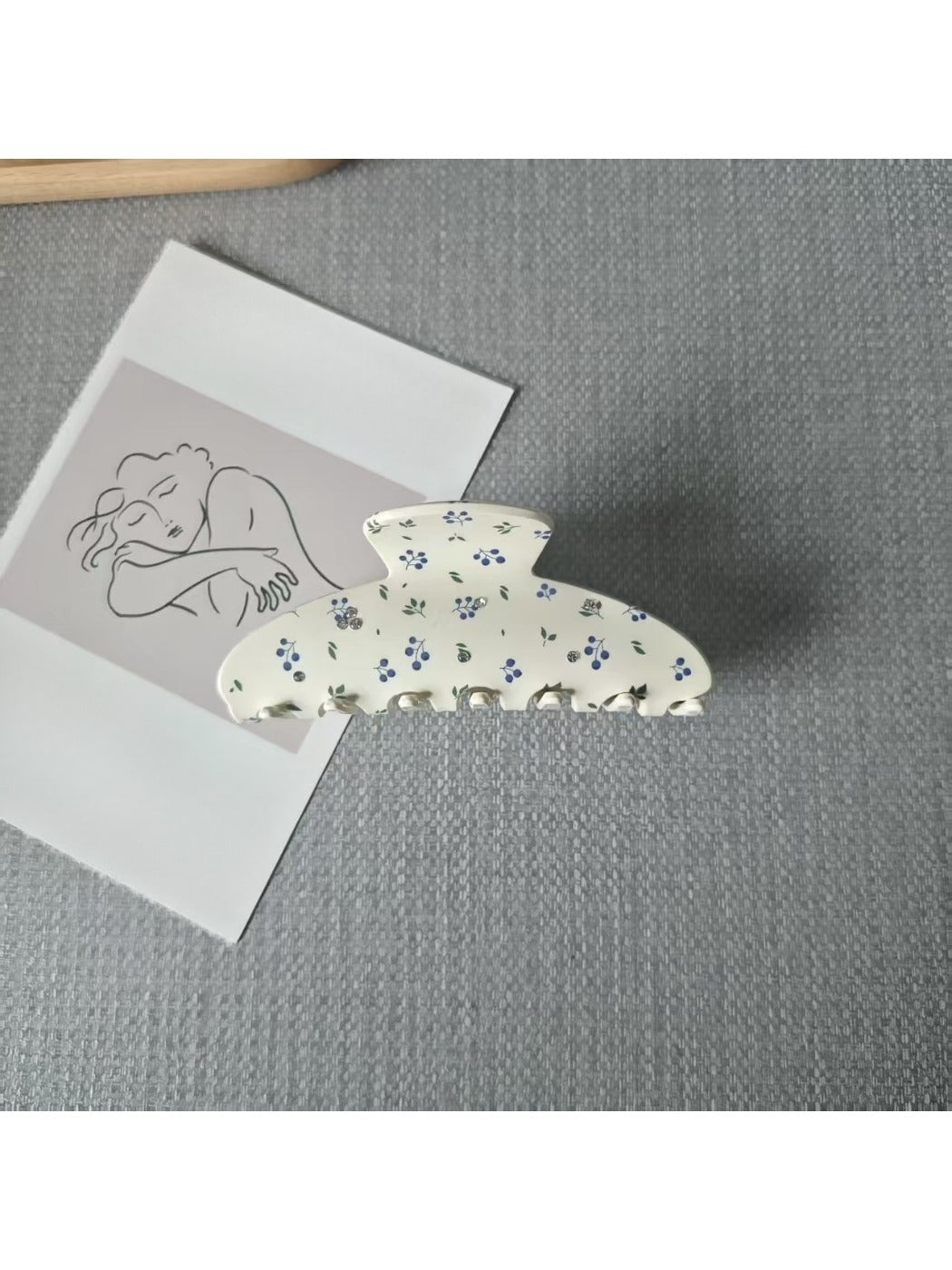 Beau - Star-Patterned Hair Clip