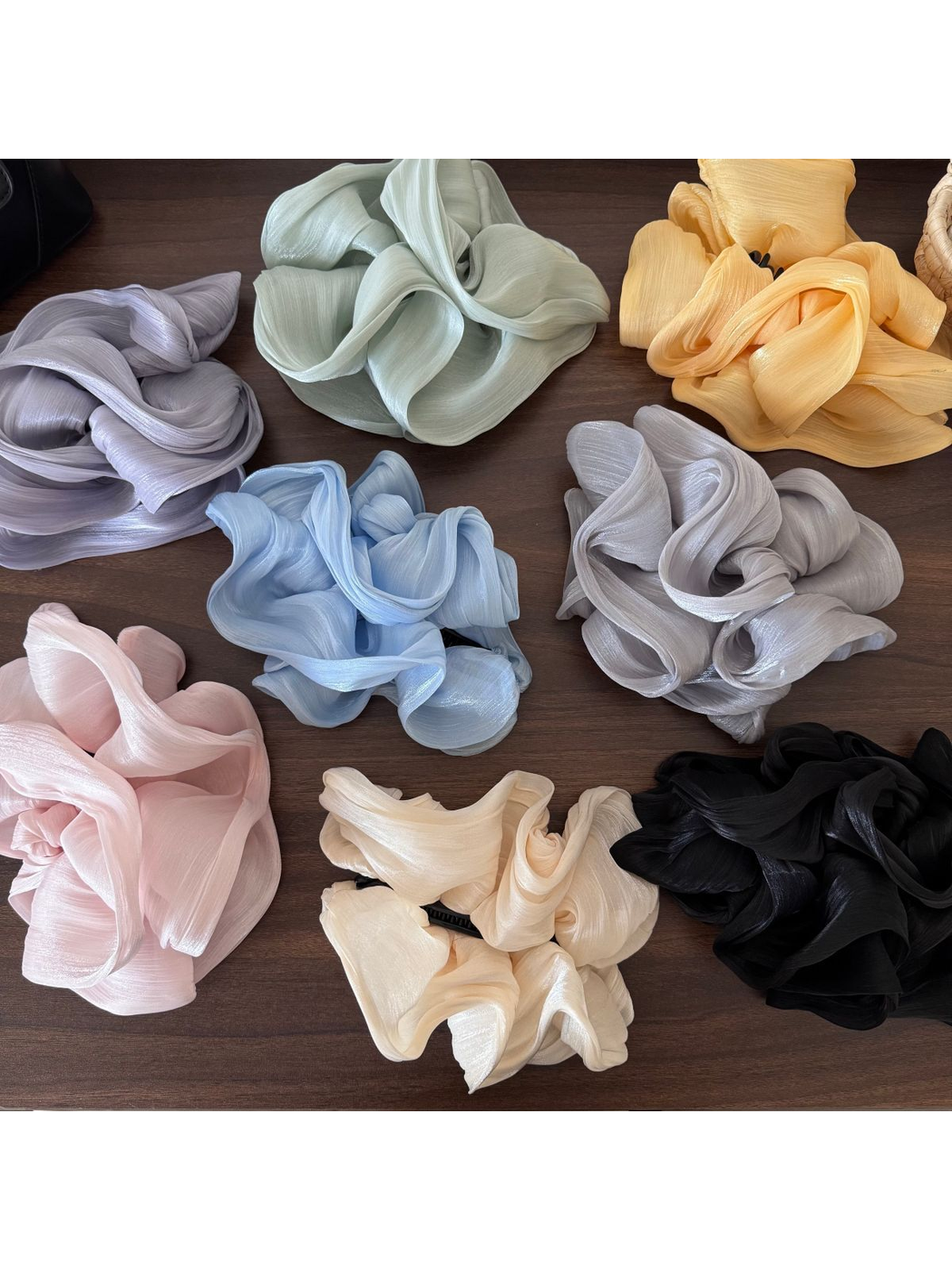 Beau - Glossy Sheer Irregular Ruffle Banana Clip
