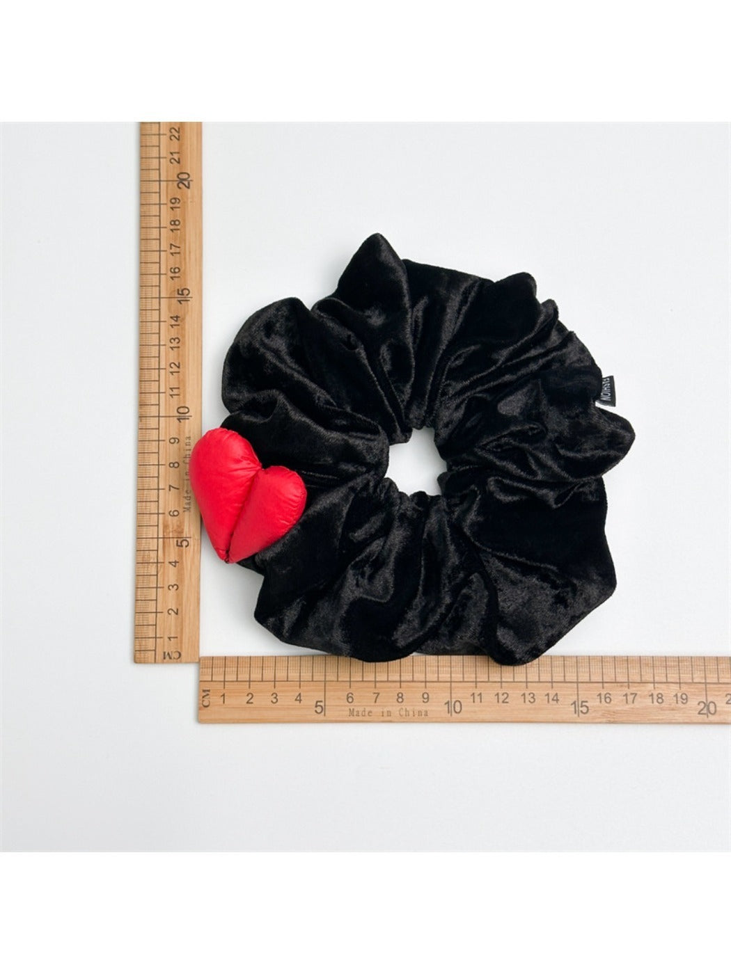 Gifty - Velvet Heart Hair Scrunchie