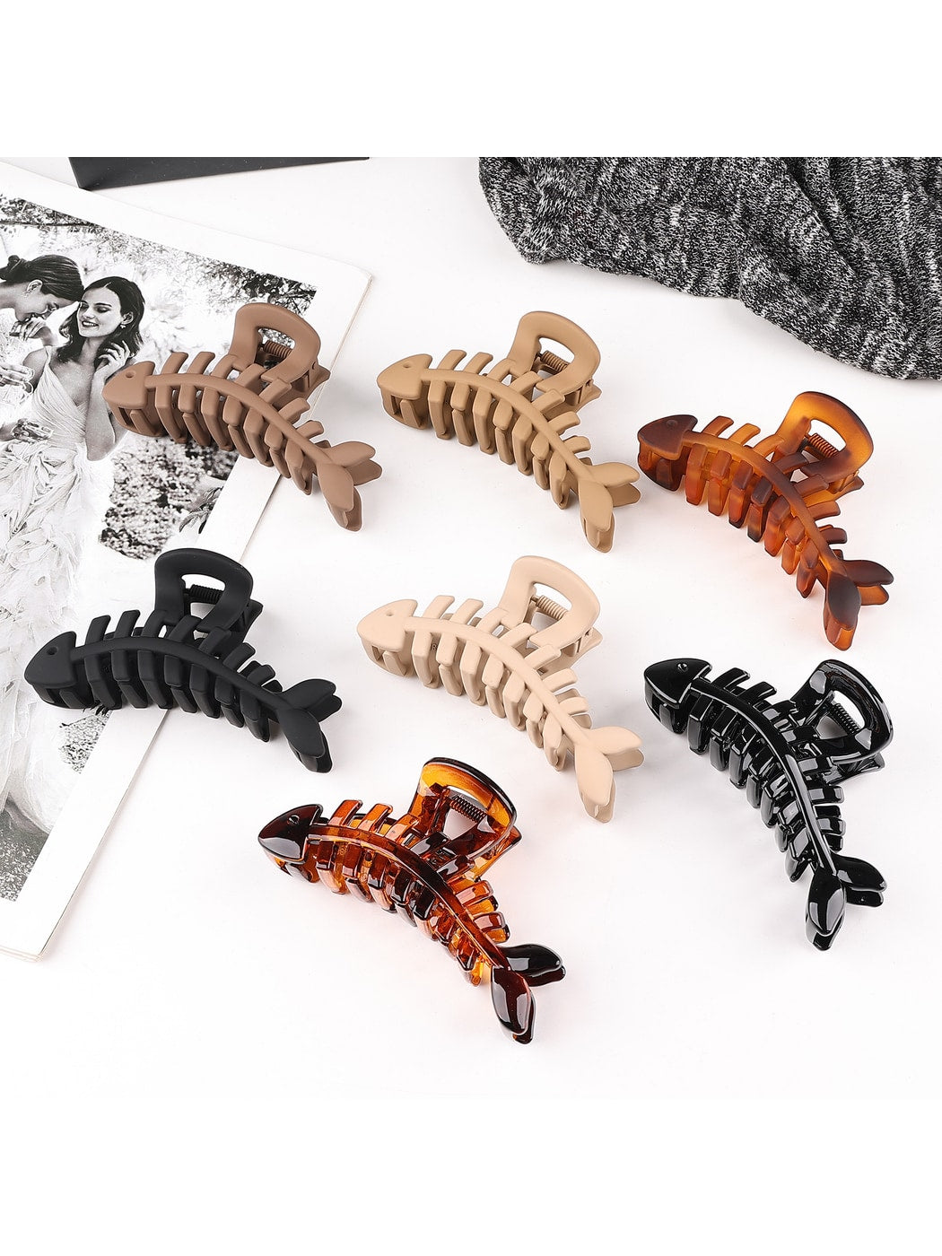 Beau - Animal Motif Plastic Fish Bone Claw Clip