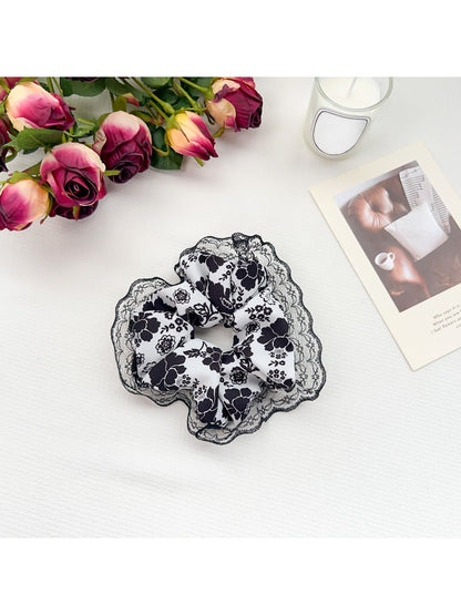 Gifty - Ink Wash Print Ruched Scrunchie