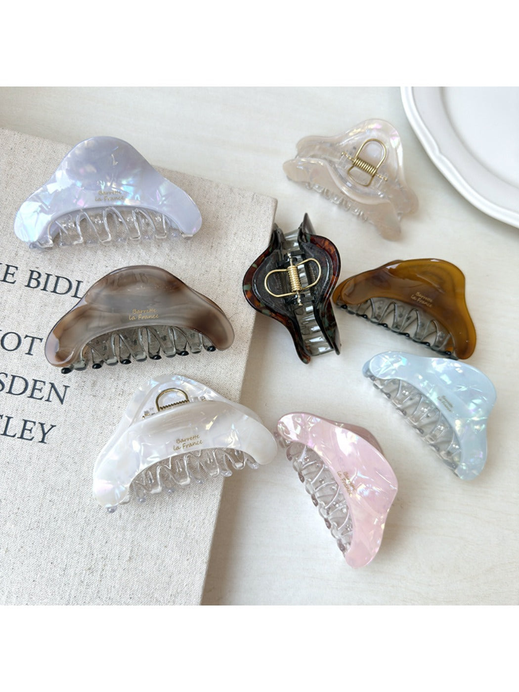 Beau - Chic Semi Circular Hair Claw Clip