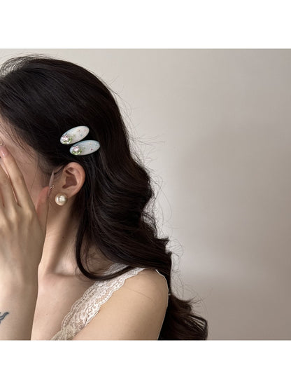 Beau - Sweet Style Oval Floral Side Hair Clip