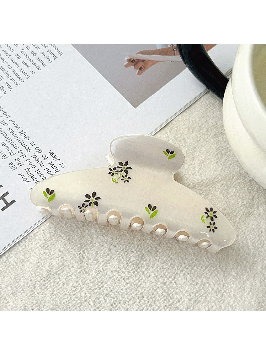 Beau - Oversized Floral Hair Clips for Women
