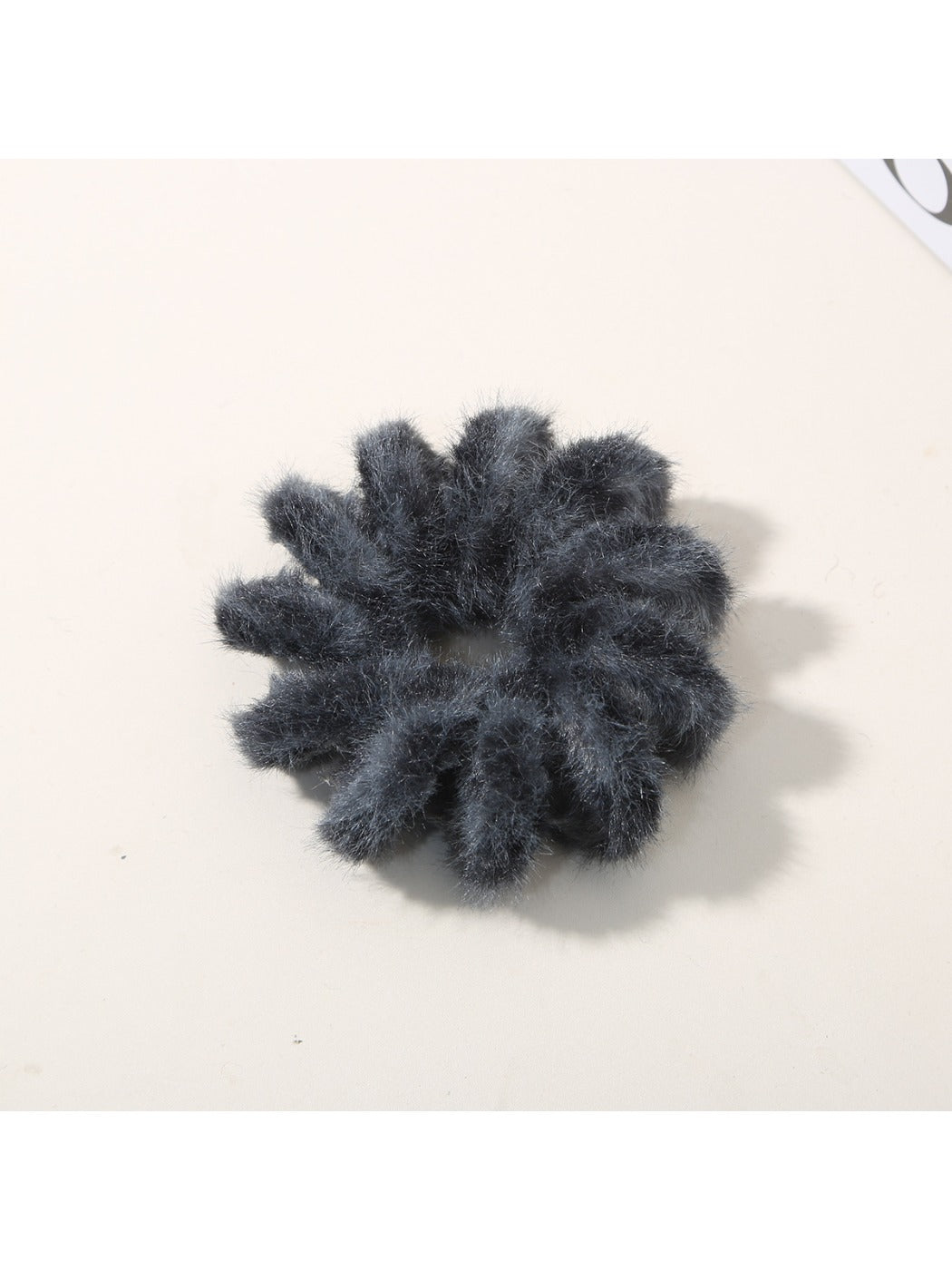 Gifty - Vintage Leopard Print Spiral Scrunchie