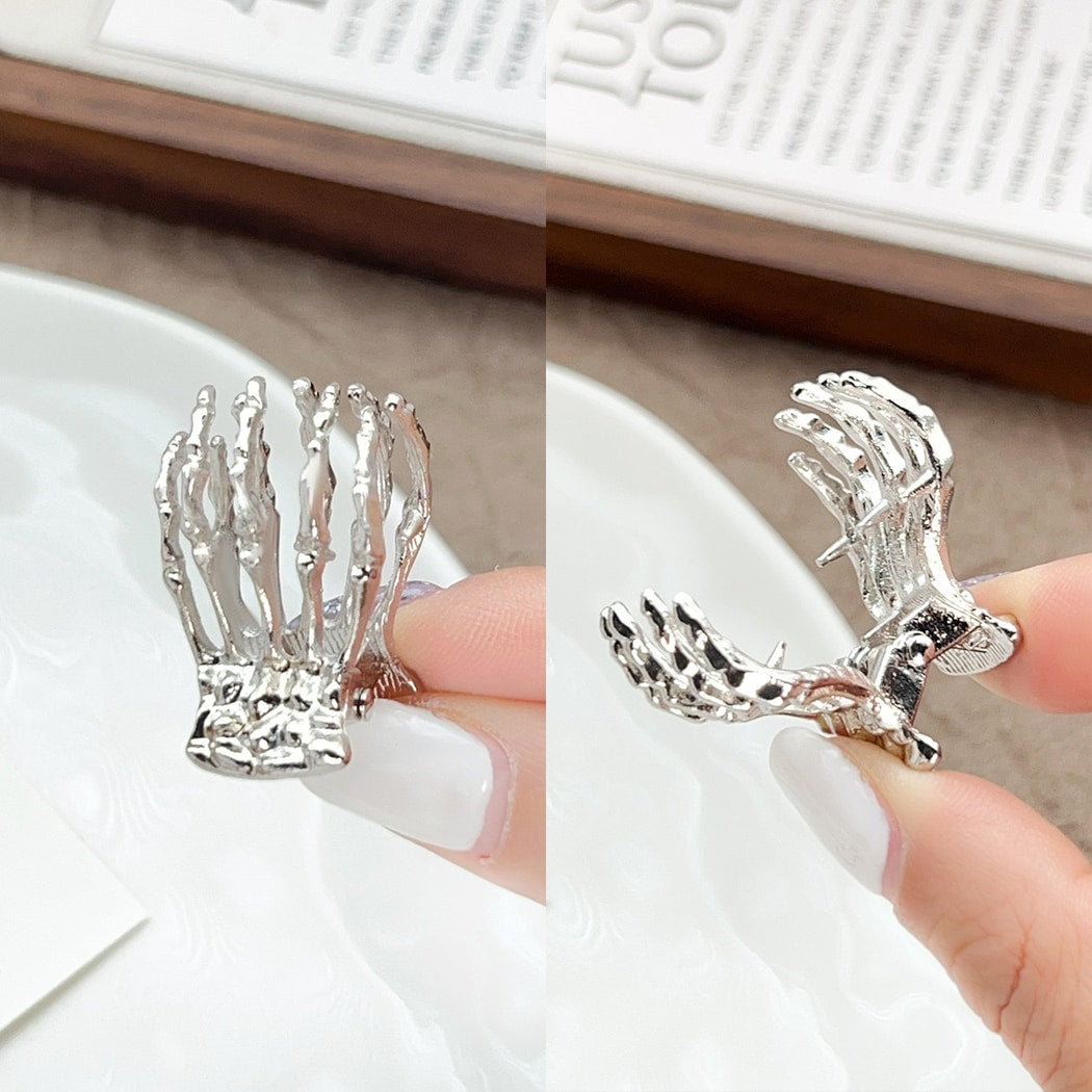 Beau - Skeleton Hand Halloween Style Claw Clip