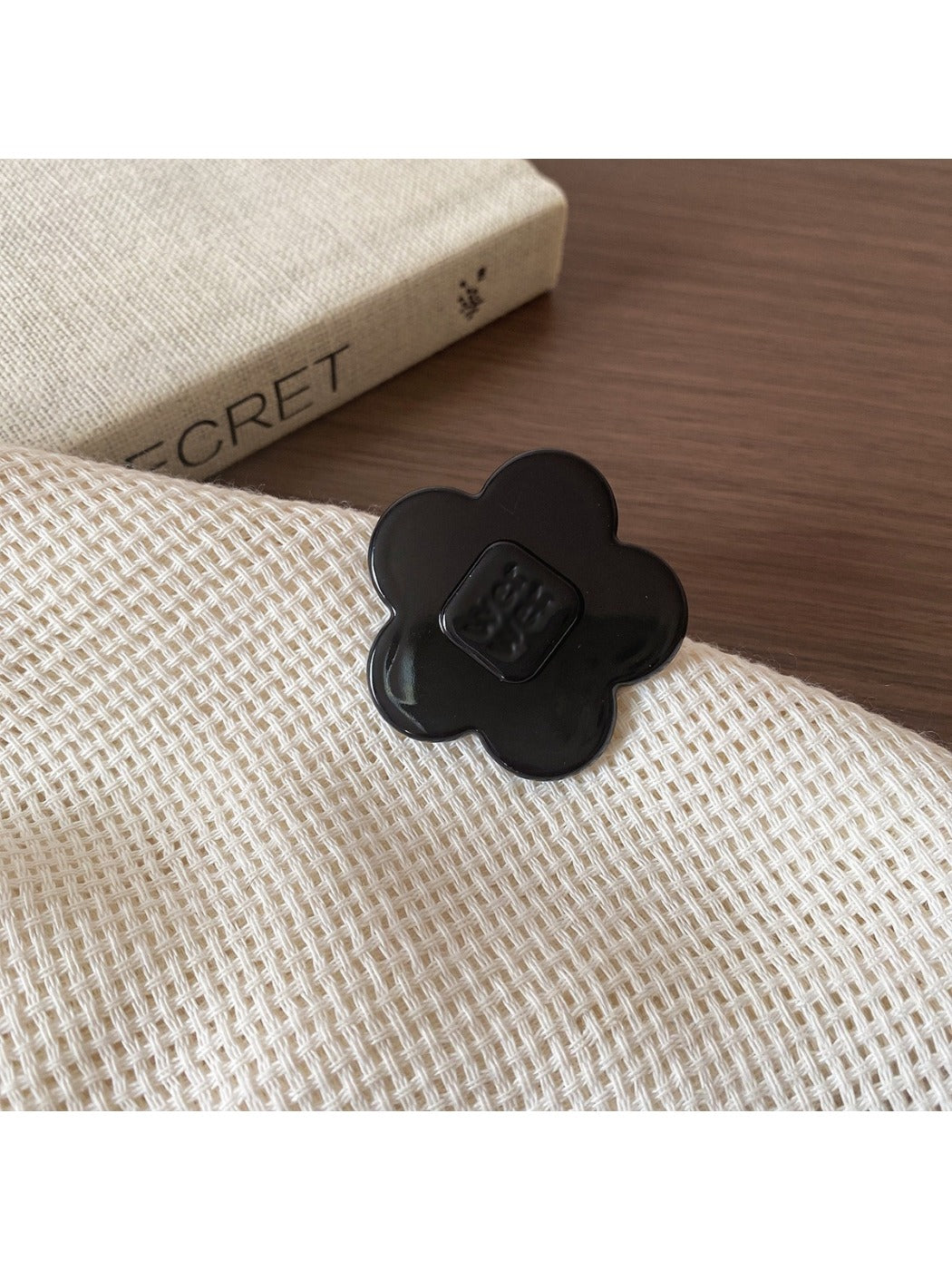 Beau - Floral Bow Hair Clip