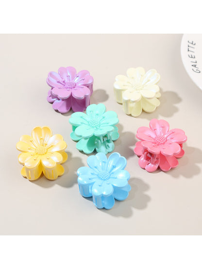 Beau - Minimalist Flower Hair Claw Clip