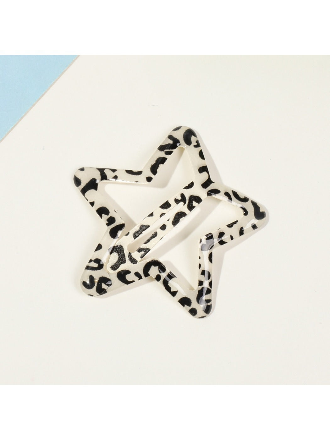 Beau - Five-Pointed Star-Shaped Hair Clip