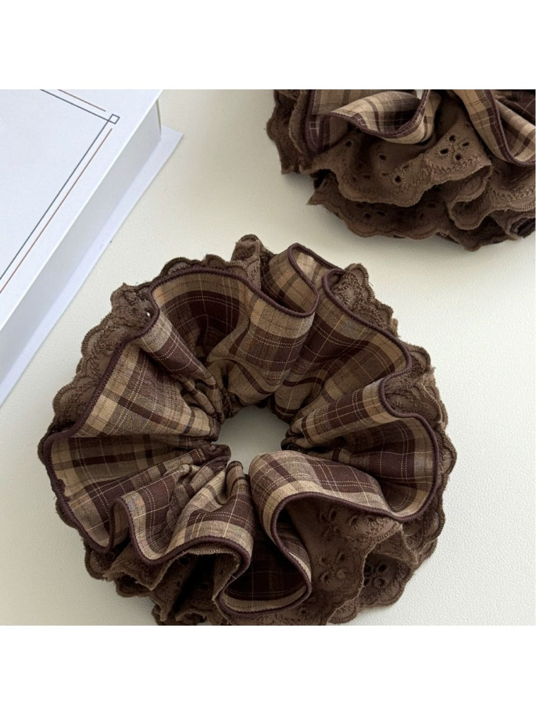 Gifty - Coffee Plaid Lace Hair Scrunchie