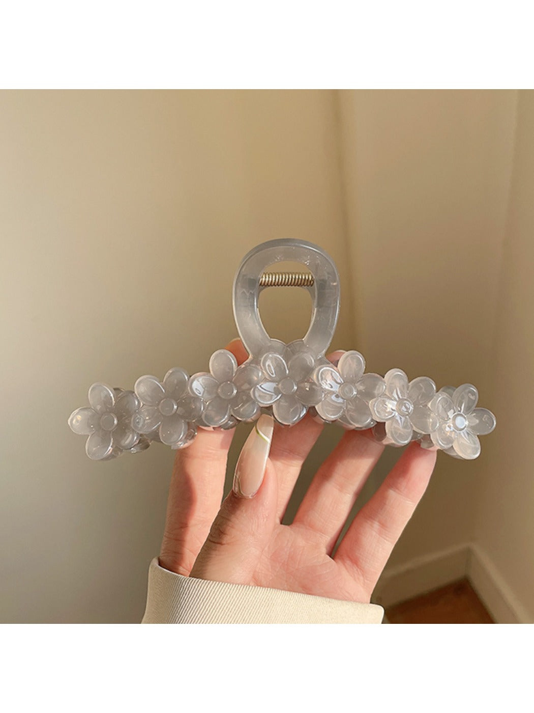 Beau - Elegant Floral Design Hair Claw Clip