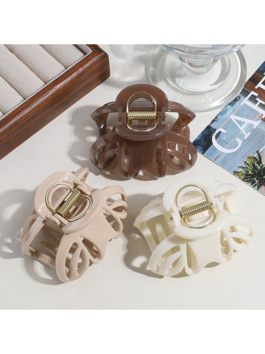 Beau - Hollow Pumpkin Shape Plastic Alloy Claw Clip