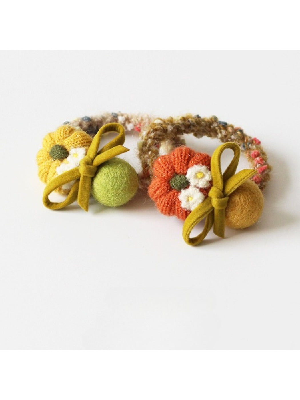 Gifty - Elegant Floral Hair Tie