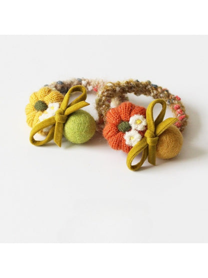 Gifty - Elegant Floral Hair Tie