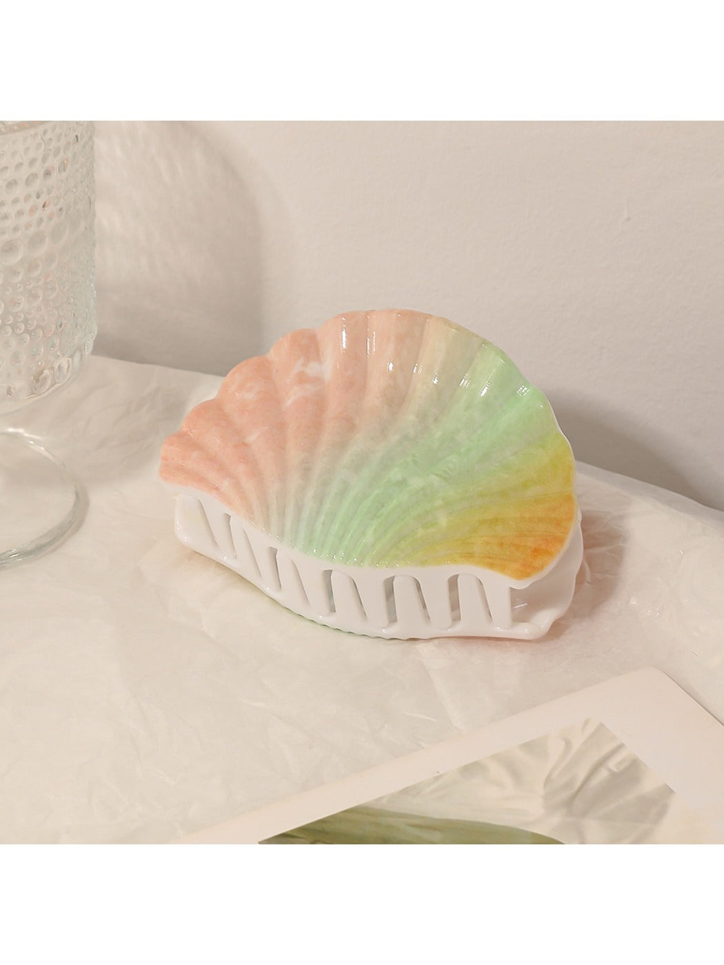 Beau - Stylish Seashell Shaped Hair Clip