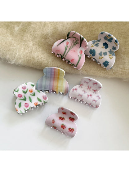 Beau - Cute Small Curved Hair Claw Clip