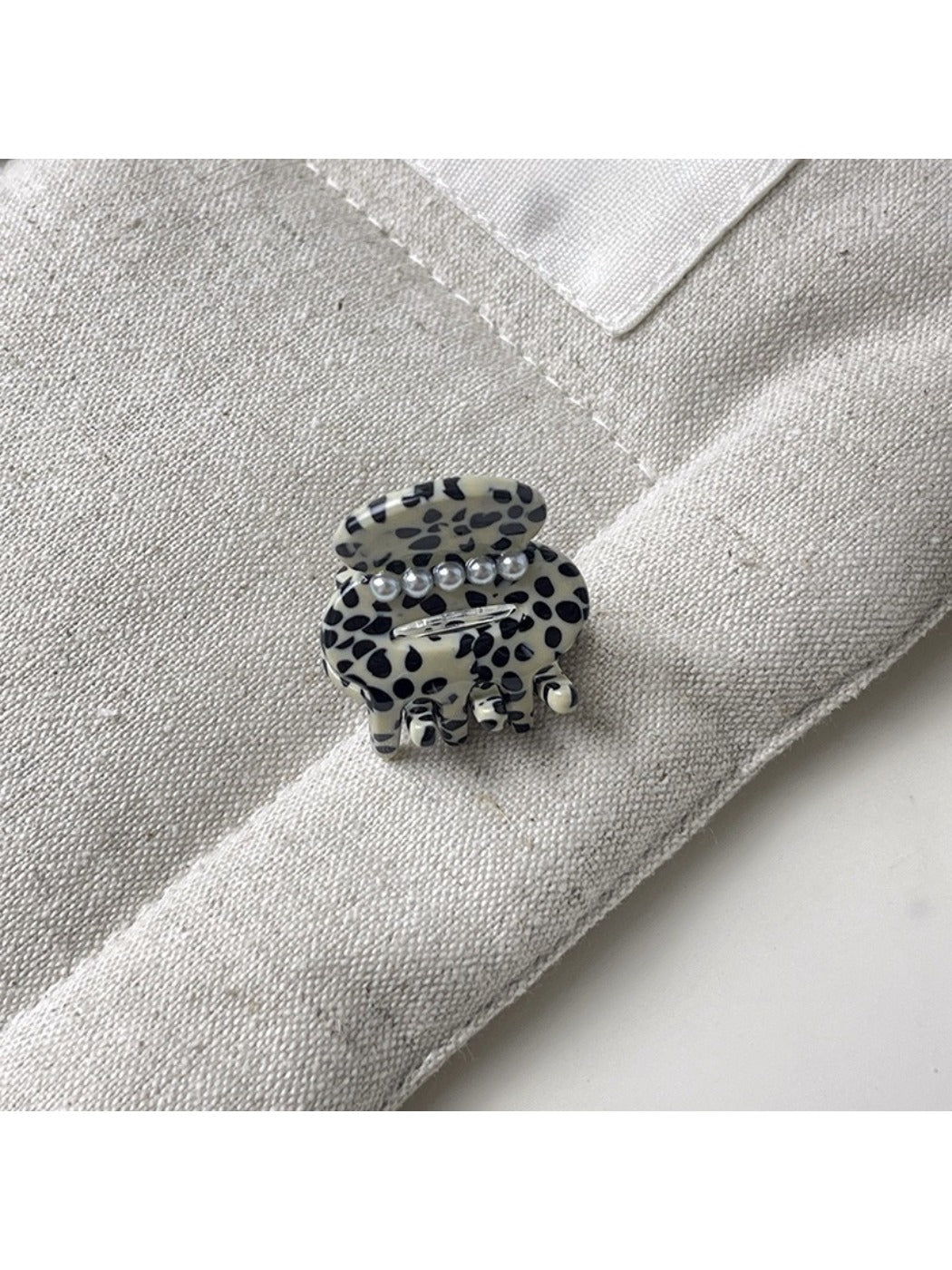 Beau - Macaron Colored Oval Openwork Claw Clip