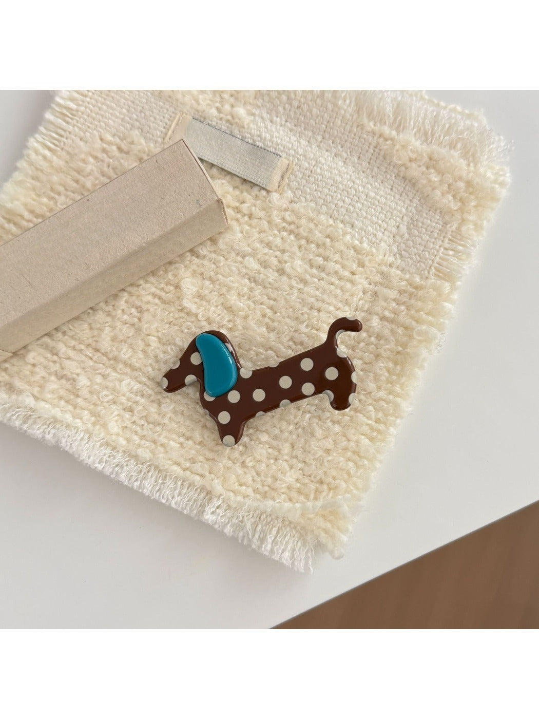 Beau - Cute Polka Dot Puppy Shaped Claw Clip