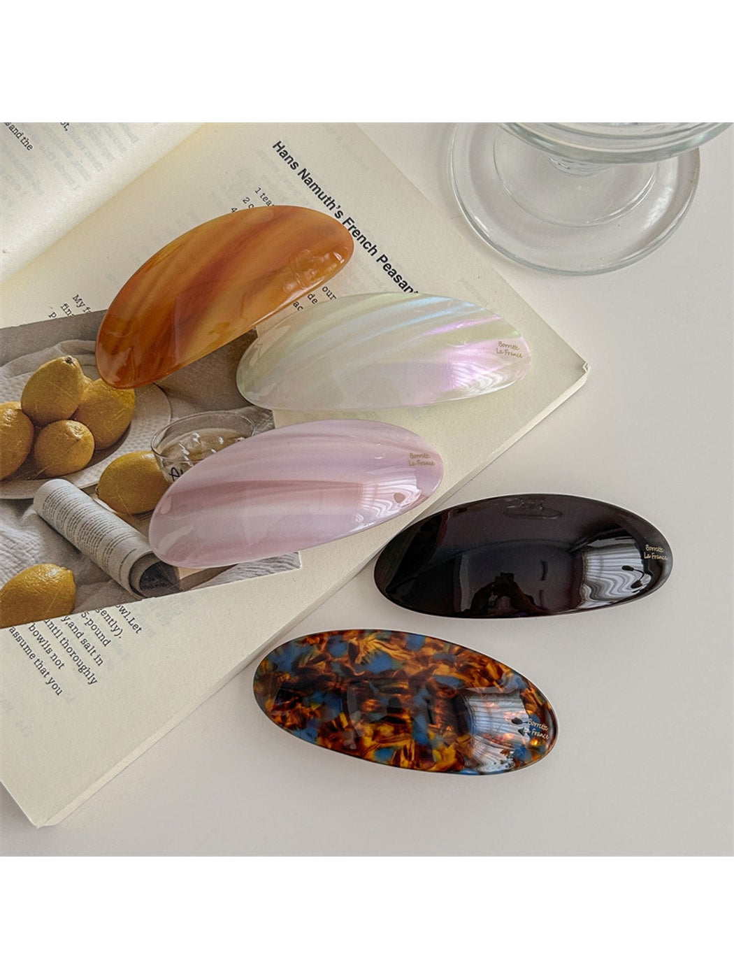 Beau - Oval Acetate Fiber Gloss Finish Hair Clip