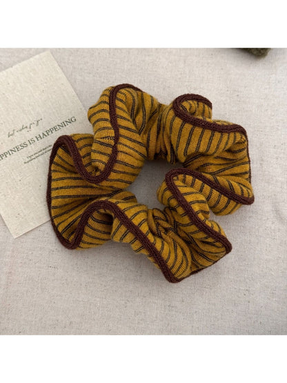 Gifty - Simple Bow Striped Scrunchie
